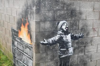 Banksy-Werk an Garagenwand in Wales verkauft