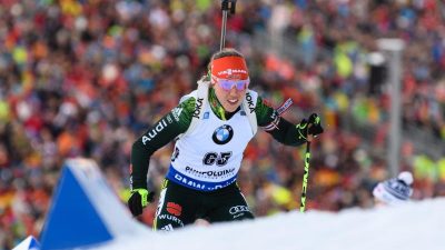 Biathlon-Damen-Staffel mit Dahlmeier Dritte