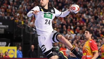 Deutsche Handballer ungeschlagen zum Halbfinale nach Hamburg