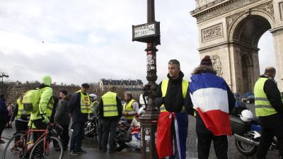 Hunderte „Gelbwesten“ bei Protesten in Frankreich