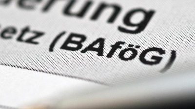BAföG-Empfänger in vergangenem Jahr auf rund 680.000 gesunken