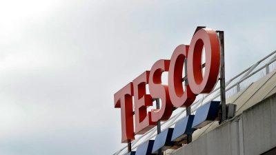 Britische Supermarktkette Tesco streicht bis zu 9000 Jobs