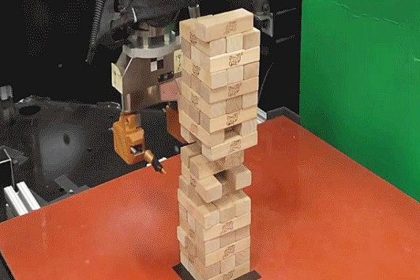 Kurz gelernt: Roboter bewältigt Jenga-Turm