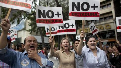 „Das Volk ist aufgewacht“: Venezolaner demonstrieren gegen Machthaber Maduro