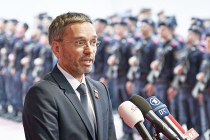 Österreich plant Sicherungshaft für gefährliche Asylbewerber – Wer trägt Verfassungsänderung mit?