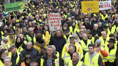 Wieder mehr Zulauf für Pro-Diesel-Demo: 1000 Gelbwesten protestierten in Stuttgart