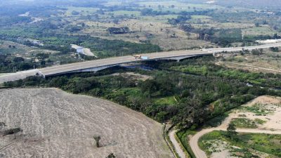 Opposition: Venezolanische Armee blockiert Grenzübergang zu Kolumbien
