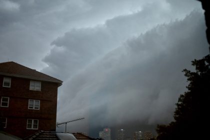 Heftiges Unwetter in Australien: Zehntausende Haushalte in Sydney betroffen