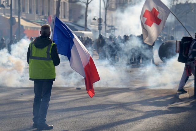 LIVESTREAM Paris: Erneut tausende „Gelbwesten“ in Frankreich auf den Straßen