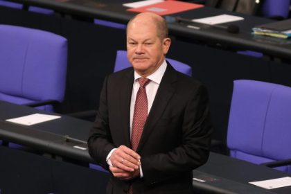 Scholz plant für 2022 noch mehr Schulden als bisher vorgesehen