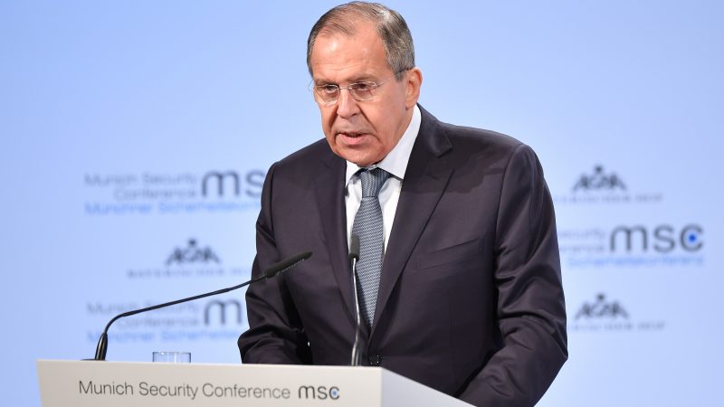 Russlands Außenminister Lawrow fordert die USA auf Flüchtlinge aus den Lagern in Syrien in ihre Heimat zurück zu schicken