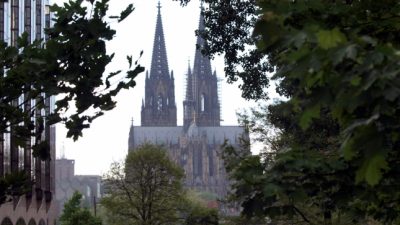 Wollte Islamist Mohamed J. den Kölner Dom zerstören? – Prozess in um Messer-Attacke und Flucht in Moschee