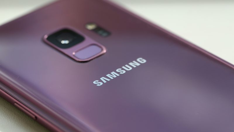 Samsung rüttelt den Smartphone-Markt mit faltbarem 2000-Dollar-Gerät auf
