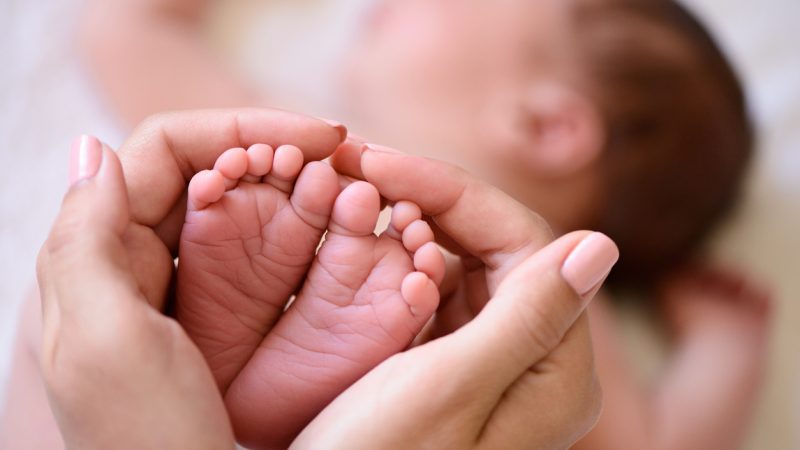 Schwangerschaft in der Corona-Krise – Hebammenverband: „Geburt ist ein schönes Ereignis“ 