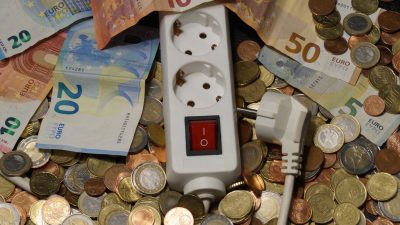 Gedeckelte Ökostrom-Umlage von 6,5 Cent kostet Bund nächstes Jahr 10,8 Milliarden Euro