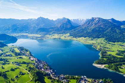 Kleinflugzeug bei Flugschau in Wolfgangsee gestürzt