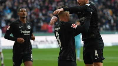 Schwere Gegner für BVB, Bayern und Gladbach