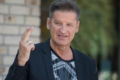 Hartmut Engler will Analphabeten helfen