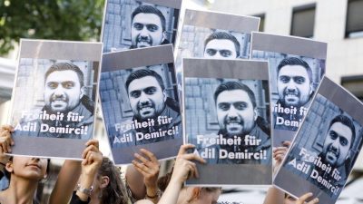 Türkei: Zwei oppositionsnahe Journalisten wegen „politischer und militärischer Spionage“ festgenommen