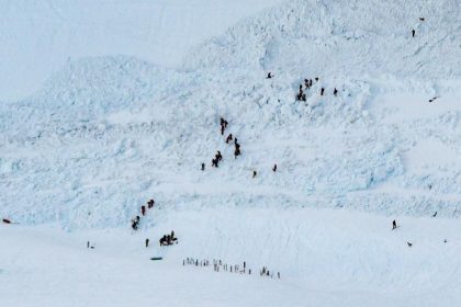 Zehn bis zwölf Personen vermisst: Lawine verschüttet Skipiste Kandahar in der Schweiz
