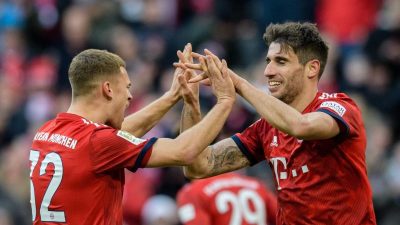 FC Bayern feiert Vorarbeiter Martínez