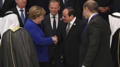 Merkel trifft May: EU-Araber-Gipfel über Krisen und Terror