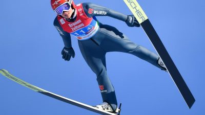 Skisprung-Frauen auf Gold-Kurs im Teamwettbewerb