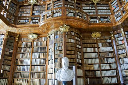 Die Bibliothek – Von Hans Erich Blaich – “Dr. Owlglass”