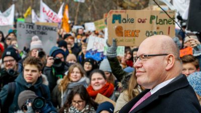 Altmaier fordert Schüler zu Klimaschutz-Demos in der Freizeit auf
