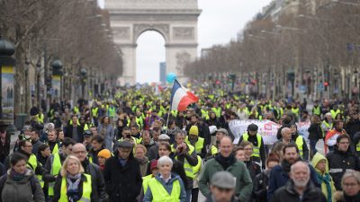 Tränengas in Frankreich: 7.500 Polizisten bei „Gelbwesten“-Protesten in Paris im Einsatz