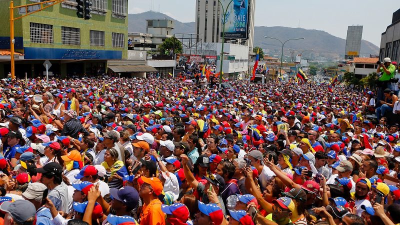 Venezolanischer Oppositionsführer Guaidó will Anhänger in ganz Venezuela zum Marsch auf Caracas mobilisieren