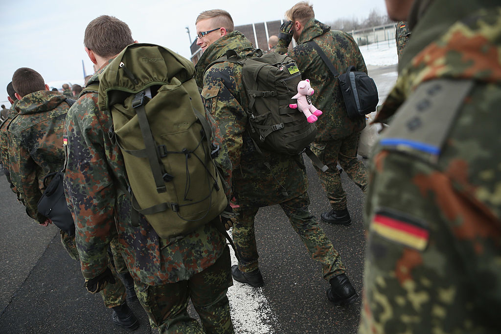 Soldaten der Bundeswehr sollen künftig gratis Bahn fahren dürfen