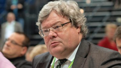 Früherer Grünen-Vorsitzender Bütikofer rät seiner Partei von eigenem Kanzlerkandidaten ab