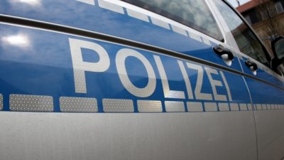 Polizeistreifenwagen kracht in Privatauto – Fünf Verletzte