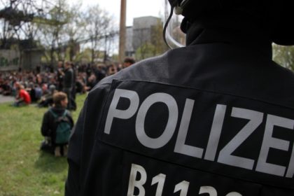 Linksextreme Gruppe in Berlin verwendet RAF-Kürzel