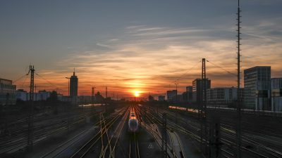 Spucke, Schläge, Schimpfe: Gewalttätiger Schwarzfahrer im Zug bei Gießen gestellt
