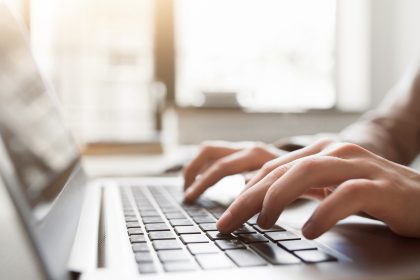 Serie von E-Mails mit Bedrohungen beschäftigt Ermittler