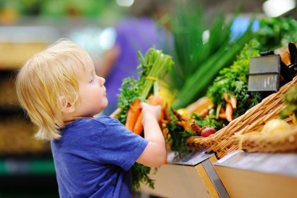 Ernährungsexpertin ermahnt Eltern mit Babys: Lieber auf Quetschis verzichten