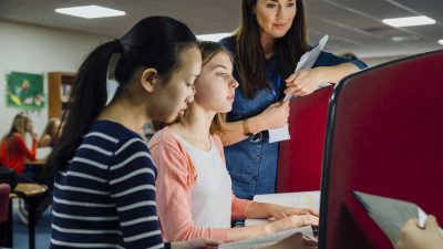 Besser motiviert und stärker abgelenkt: Digitale Technik im Unterricht