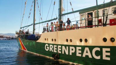 Greenpeace demonstriert in Berlin: „Der Tiefseebergbau muss verhindert werden“