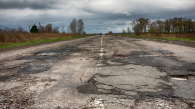 Immer mehr Autobahnen und Bundesstraßen in schlechtem Zustand