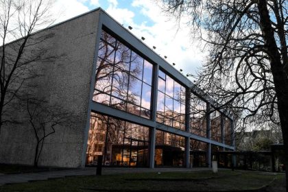 Palast der Republik öffnet symbolisch wieder