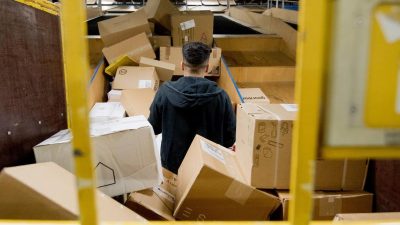 Post plant 5000 neue Stellen im Post- und Paketbereich