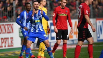 Dank Petersen und Ibisevic-Eigentor: Freiburg besiegt Hertha