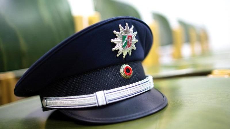 Berliner Grüner will einigen Polizisten die Schusswaffe wegnehmen