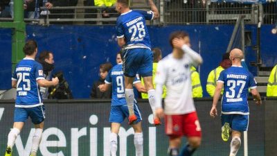 HSV verpasst Spitze – Köln-Spiel abgesagt – St. Pauli patzt