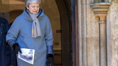 Theresa May sucht Ausweg aus der Brexit-Sackgasse