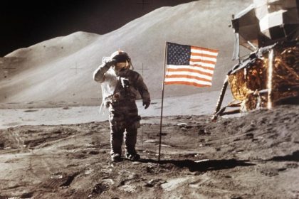 Mondgestein verschenkt, gestohlen, verkauft: Apollo-Souvenir offenbart Geheimnisse über All und Erde