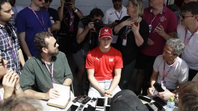 Getümmel hinter der Garage: Schumacher jr. im Mittelpunkt