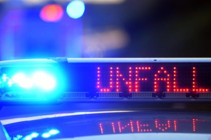 Unfall von Bus mit Schulkindern bei Hannover: Mindestens ein Schwerverletzter